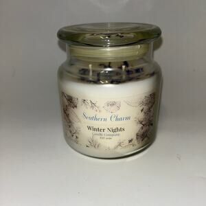 Southern Charm Candle Company Winter Nights Dried Flower Floral Candle